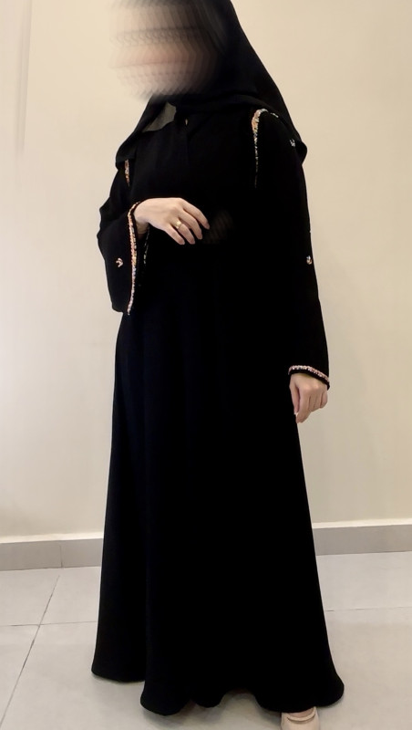 عباية مطرزة - صورة 1